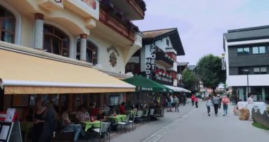 Avusturyalı Tyrol 'da Seefeld Turizm Kasabasının Merkezi