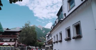 Avusturyalı Tyrol 'da Seefeld Turizm Kasabasının Merkezi