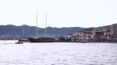 Türkiye 'nin Su Tarafından Akşam Marmarisinin Panoraması
