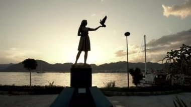 Türkiye 'nin Rıhtımdaki Marmaris' in Merkezindeki Anıt