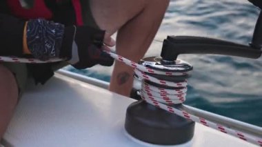 Türkiye 'nin Marmaris kentinde Yatta Yelkenlilerle Çalışmak