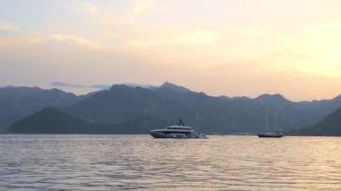 Türkiye 'de Marmaris Sahilinde Yatlar