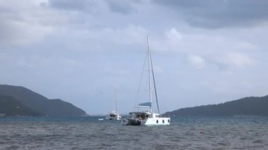 Türkiye 'de Marmaris Sahilinde Yatlar