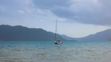 Türkiye 'de Marmaris Sahilinde Yatlar