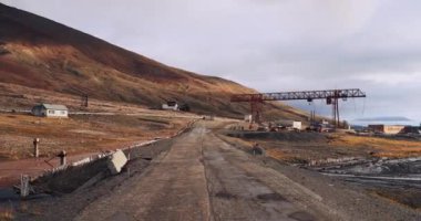 Hayalet Sovyet Piramidi Şehri, Svalbard Yazın, Kuzey Kutbu