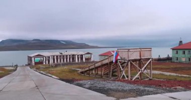 Barentsburg 'daki Eski Sovyet Binaları, Svalbard, Kuzey Kutbu