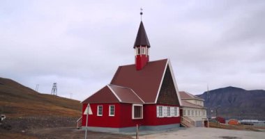 Longyearbyen 'deki Binalar, Yazın Svalbard, Kuzey Kutbu