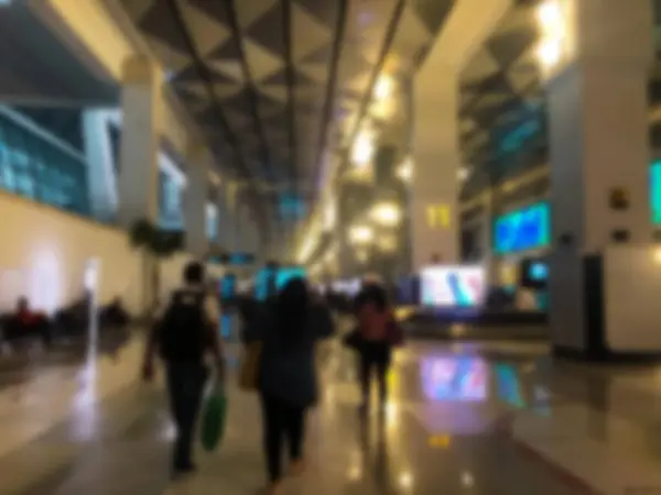 Jakarta, Endonezya, 8 Ekim 2021 - Soekarno Hatta Havalimanı Bulanık Resim Geliş Salonu tasarımı. jpg