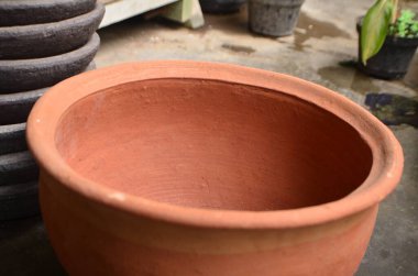 Nanangan, Endonezya 'da geleneksel yemek pişirmede kullanılan kile dayalı bir mutfak gereçleridir..