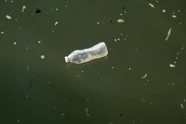 Ocean plastic pollution, planet pollution, ecological catastrophe, Manhattan, NYC, NY, USA