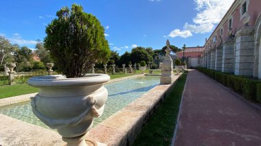 Portekiz, Pombal Sarayı 'nın bahçeleri..