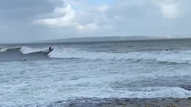 Surfer Meer Mit Wellen — Stockvideo