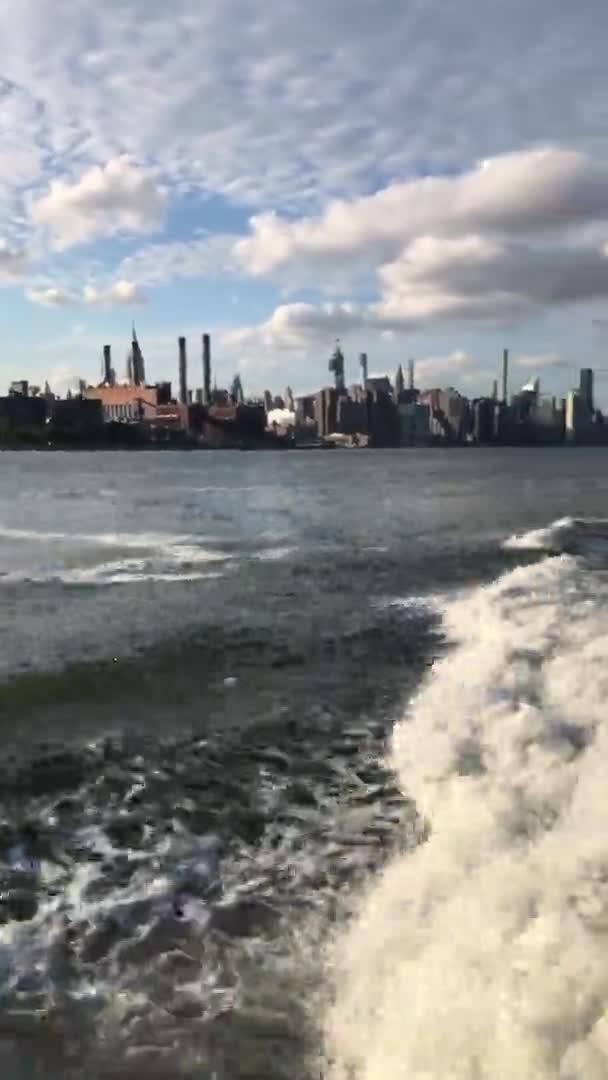 Vista Los Rascacielos Manhattan Nueva Jersey Desde Una Lancha Hoboken — Vídeos de Stock