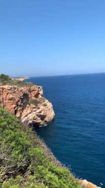 Parlak mavi denizde panoramik manzara, Mallorca, Mayorka, Balearic Adaları, İspanya