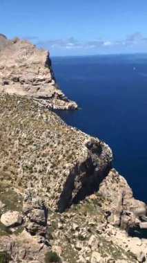 Parlak mavi denizde panoramik manzara, Mallorca, Mayorka, Balearic Adaları, İspanya