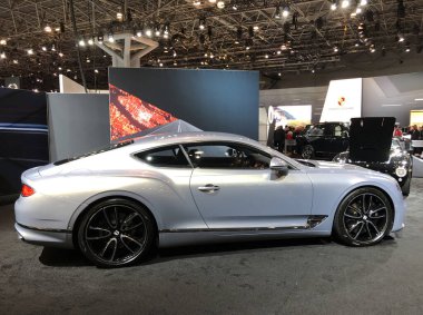 Chevrolet Camaro Bangkok, Tayland 'daki 30. Tayland Uluslararası Motor Fuarı' nda sergileniyor..