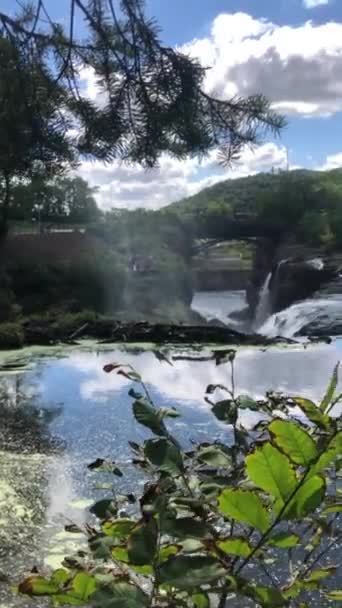 秋天的纽约伊萨卡瀑布景观 — 图库视频影像