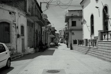 Girit, Yunanistan, Avrupa şehir merkezi, kafeleri ve dükkanları olan Yunanistan 'ın turistik sokakları
