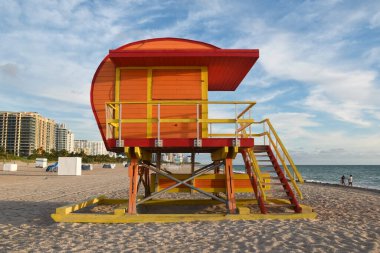 Miami South Beach, Florida 'da bir sahilde cankurtaran kulesi..