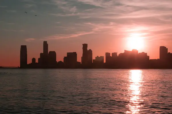 Gün batımında Chicago silueti, Chicago, Illinois, Amerika Birleşik Devletleri