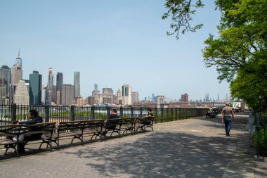 Brooklyn 'den Aşağı Manhattan manzarası .