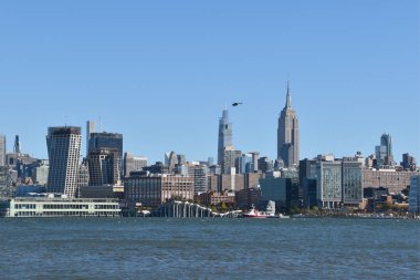 Hudson Nehri 'nden Manhattan manzarası.