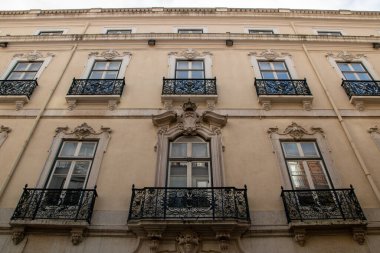 Lizbon, Portekiz 'in mimarisi. Lizbon Portekiz 'in başkenti ve en büyük şehridir..