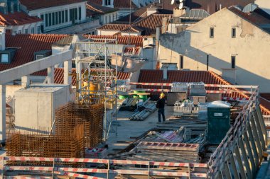 Güneşli bir günde, Lizbon, Portekiz şantiye manzarası