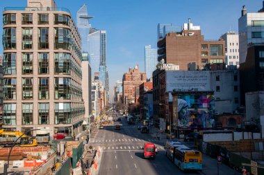 New York sokaklarında yaşayan insanlar, Manhattan habercilik fotoğrafçılığı, modern şehir manzarası.