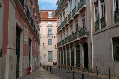 Lizbon, Portekiz ve Avrupa 'nın tarihi merkezinin sokak manzarası.