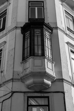 Lizbon, Portekiz 'in mimarisi. Siyah beyaz fotoğraf.