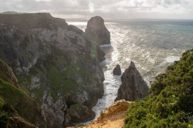 Portekiz 'de Atlantik Okyanusu kıyısında, Cabo da Roca