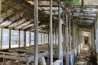 Avrupa 'nın en kirli şehirlerinden biri olarak bilinen çok kirli bir sanayi fabrikasının kalıntıları.