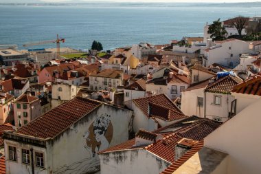 Lizbon, Portekiz. Alfama ilçesinin manzarası.