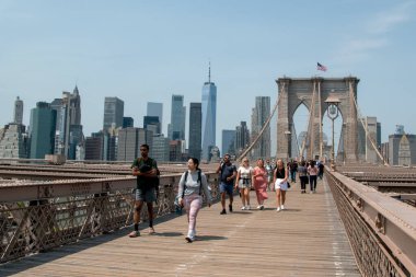 Geceleri Times Meydanı, New York, Manhattan sokaklarında kalabalık, modern şehir manzarası, NYC, New York, ABD