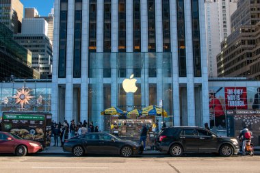 Manhattan, NYC, New York, ABD, New York 'ta 5. Cadde' deki Apple Mağaza Küpü, modern mimari, sokak fotoğrafçılığı