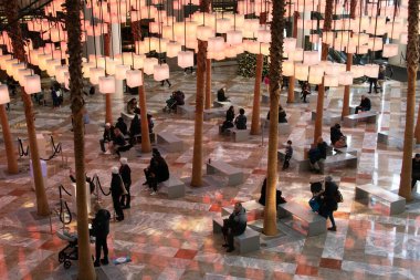 New York 'un Finansal Bölgesinde Winter Garden Atrium, Dünya Ticaret Merkezi AVM, Manhattan, NYC, New York, ABD