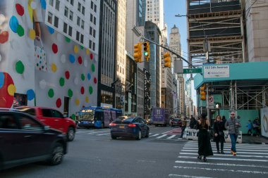 New York City haber fotoğrafları, sokaktaki insanlar, modern şehir manzarası, Manhattan, New York, New York, ABD