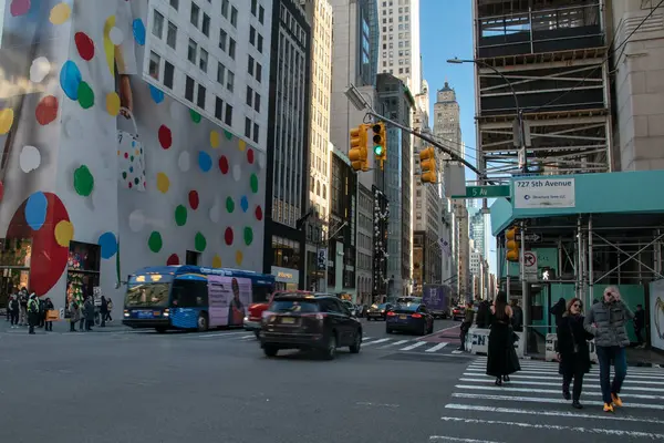 New York City haber fotoğrafları, sokaktaki insanlar, modern şehir manzarası, Manhattan, New York, New York, ABD