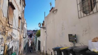 Lizbon, Portekiz 'in tarihi merkezinin dar sokakları