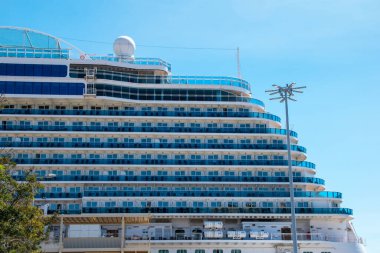 Portekiz, Lizbon limanına yanaştı.