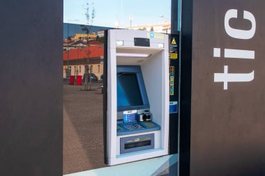 Lizbon şehir merkezindeki ATM - LISBON - PORTUGAL 