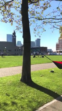 Manhattan 'ın ufuk çizgisi suyun kıyısından gözlendi..