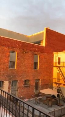 Hoboken 'in çatı katından gün batımının manzarası