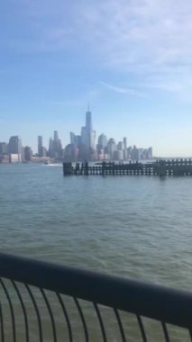 Manhattan 'ın ufuk çizgisi 7 Kasım 2022' de Hoboken, NJ, ABD 'den görüldü.