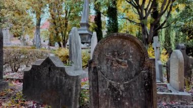 Eski mezarlı mezar, Lizbon, Portekiz