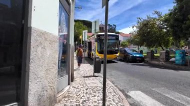 Lizbon 'dan canlı sokak sahneleri, ziyaretçiler en popüler mekanlarda..