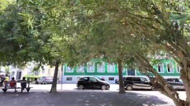 Lizbon 'dan sokak sahneleri ziyaretçiler ve popüler simgeler.