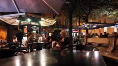 Geceleri Lizbon 'da yürümek, ziyaretçilerin ilgisini çeken favori yerler..