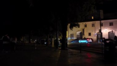 Lizbon 'un gece parlayan tarihi yolları, kaşifler onun dönüm noktalarını keşfediyor..